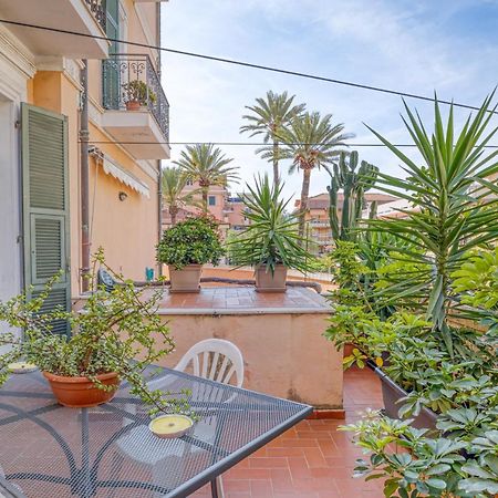 Vivi La Dolce Vita A Due Passi Dal Mare Bordighera Ngoại thất bức ảnh